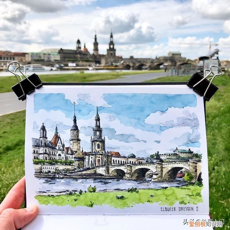 速写本上的钢笔淡彩欧洲风情建筑 钢笔建筑速写