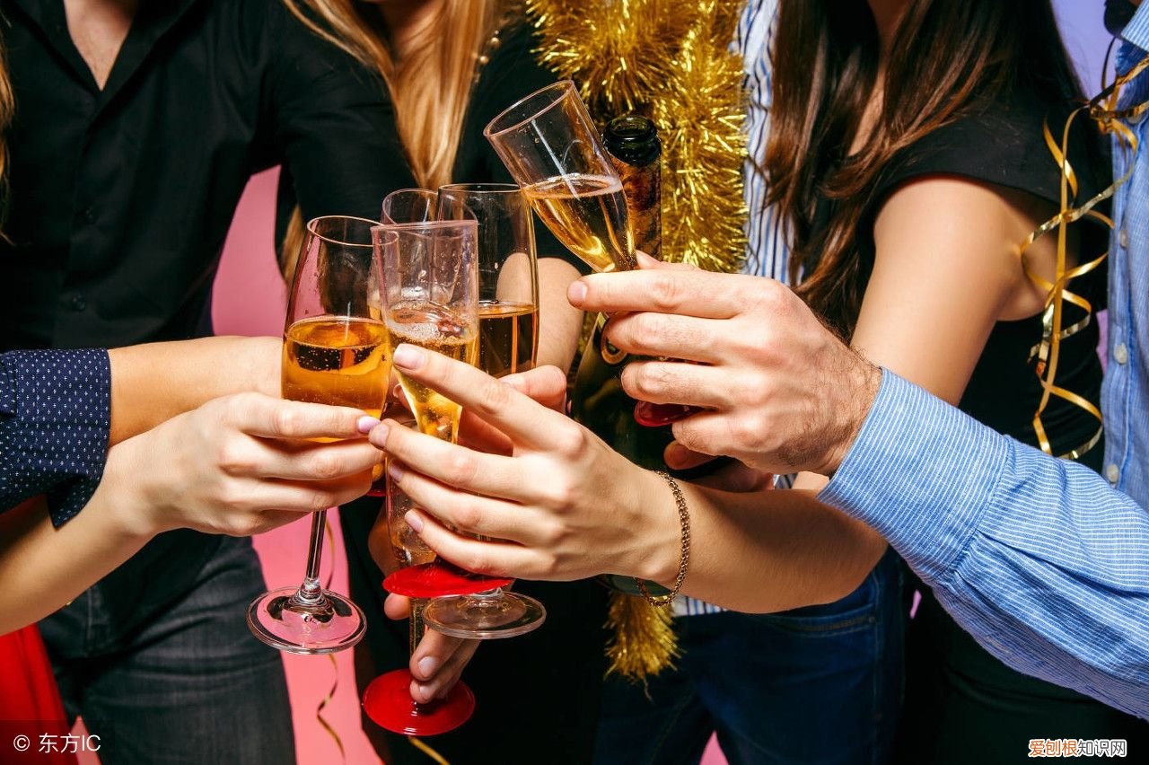 “干杯”用英文怎么说吗？ 干杯英语