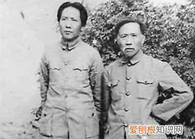 十个古今名人尊师重道小故事 尊师小故事