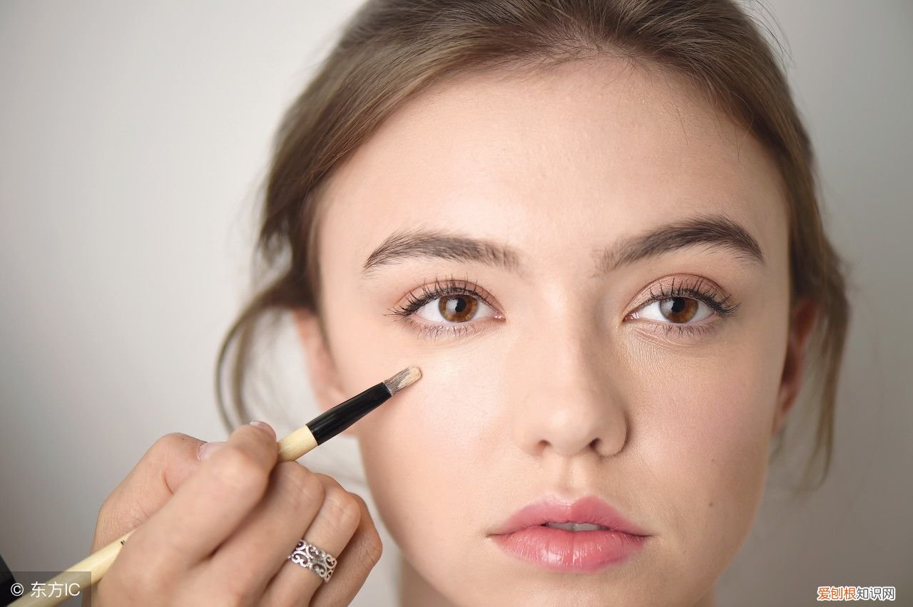 怎么快速去除黑眼圈方法！ 怎么快速去除黑眼圈！