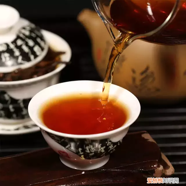 于丹趣品人生，论喝茶的31条精彩语录 于丹趣品人生