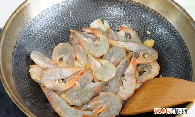 大虾保鲜有窍门直接放冰箱就错了