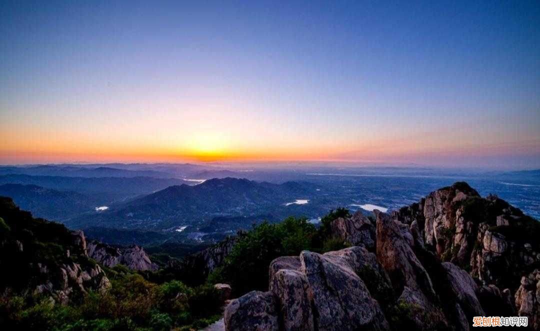 读万卷书·行万里路赏析 行千里路读万卷书