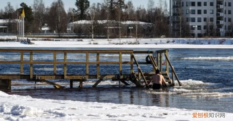 四大冬泳的好处,让你在冬天也不放弃治疗 冬泳有什么好处