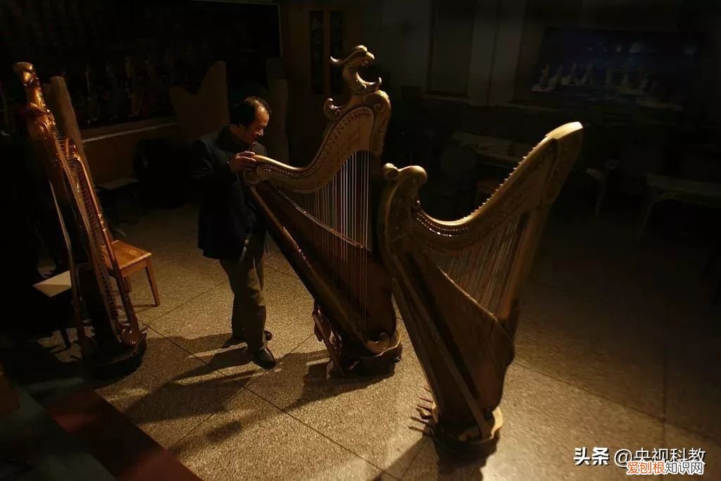 古代箜篌和竖琴的区别！  竖琴和箜篌！
