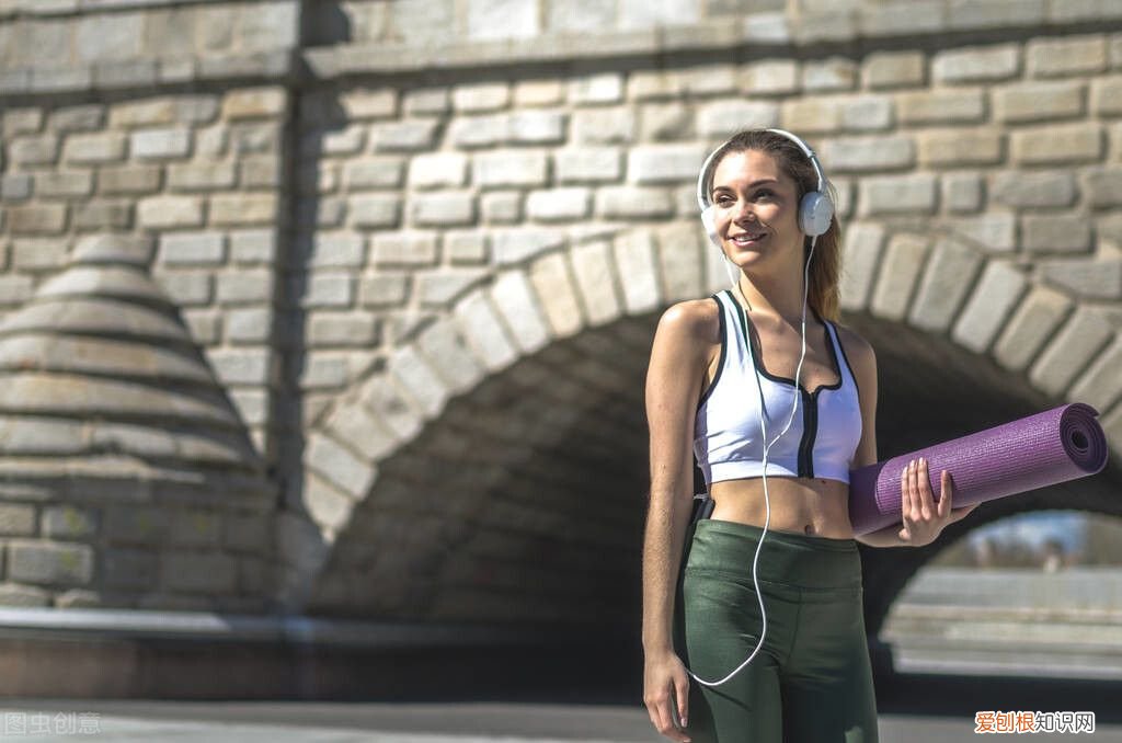 新手练腹方法让你练出雕刻般的腹肌呢 腹肌速成法