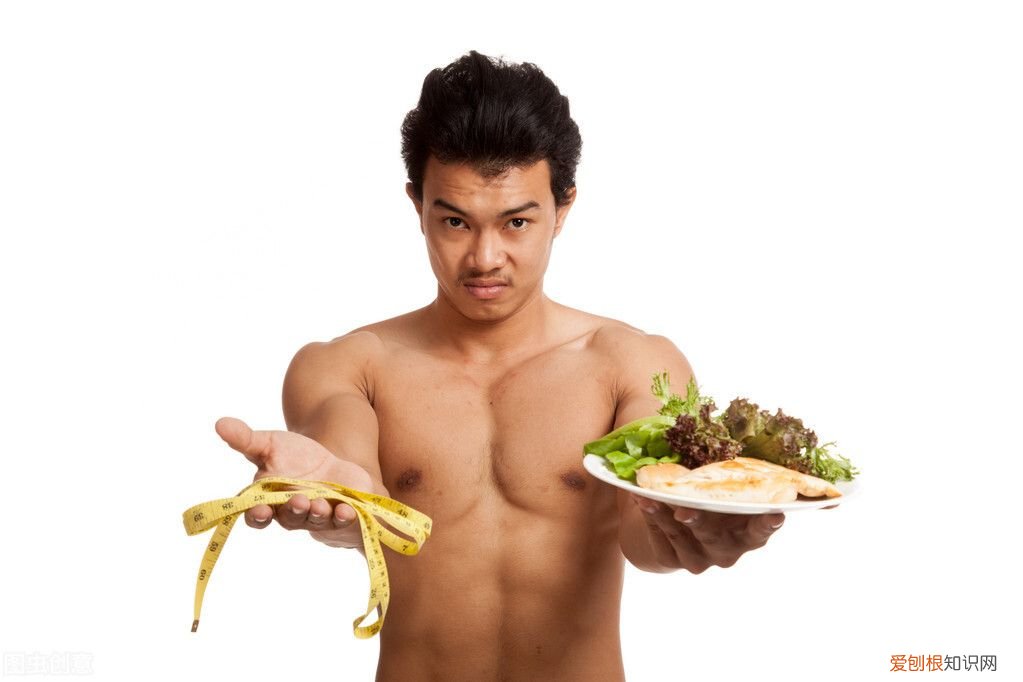 新手练腹方法让你练出雕刻般的腹肌呢 腹肌速成法