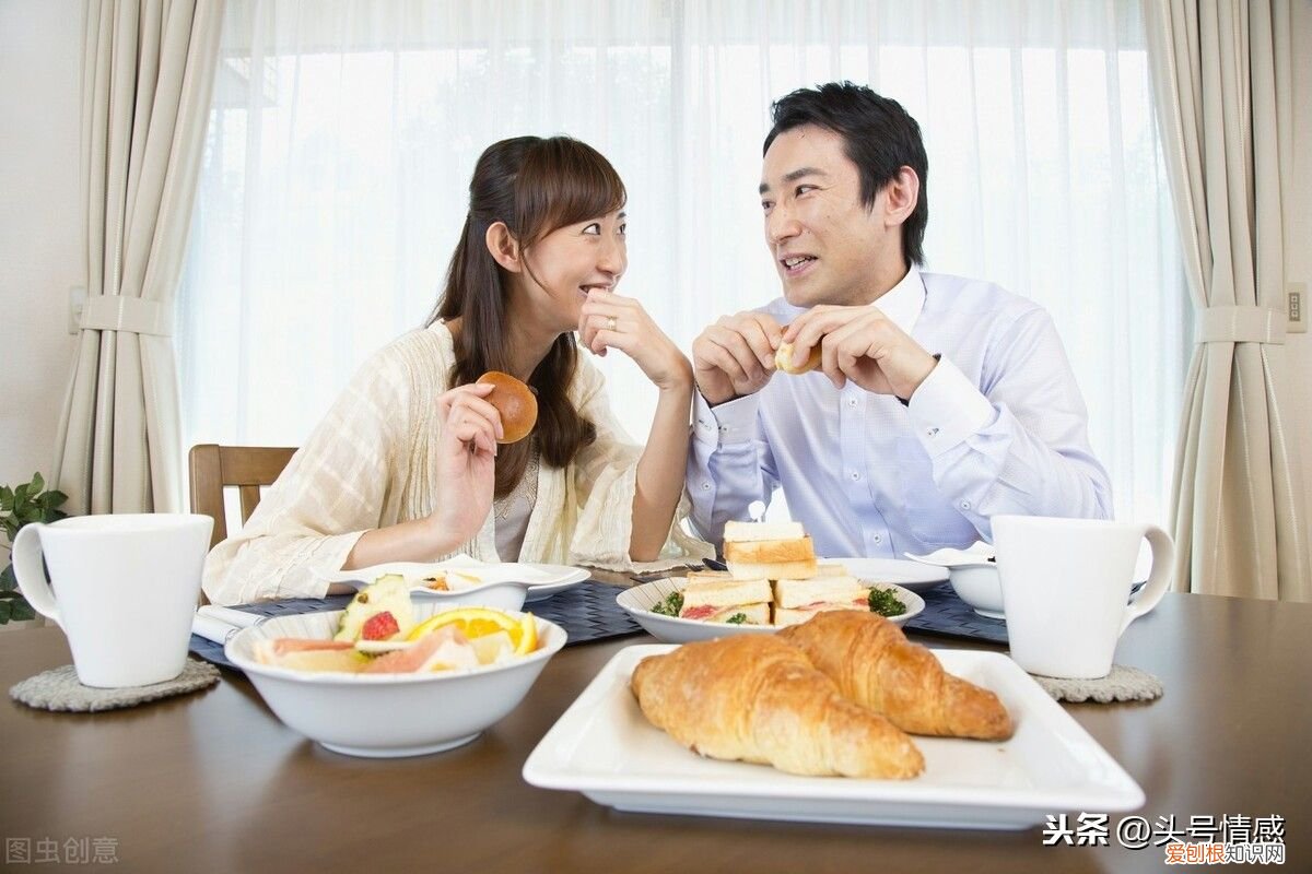 与女朋友聊天如何找话题 跟女朋友找话题聊天