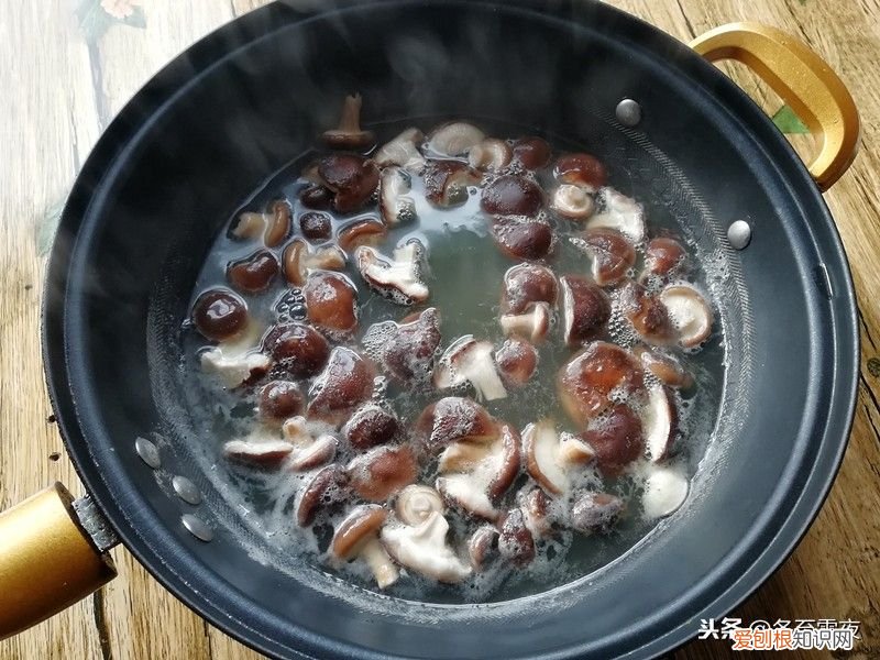 炒小白菜想要口感脆嫩 炒小白菜