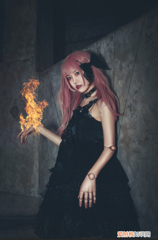 照片怎么合成在一起？ 怎样合成照片