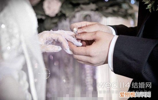 结婚戒指到底谁来买 结婚戒指谁买