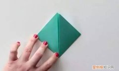 折纸飞机的教程，最简单的折纸飞机的方法