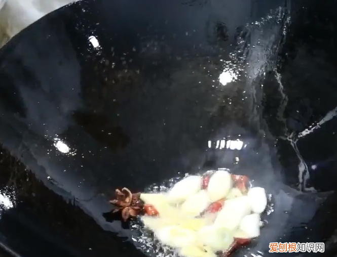 教你红烧狮子头经典做法 红烧狮子头的做法视频