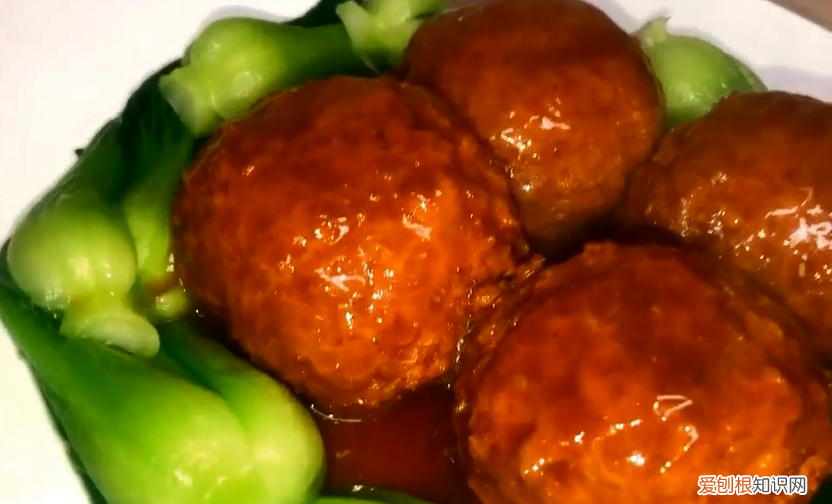 教你红烧狮子头经典做法 红烧狮子头的做法视频