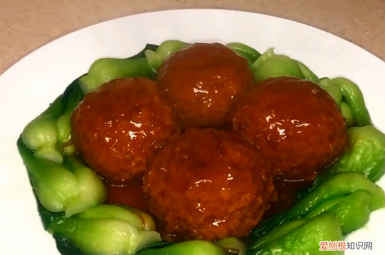 教你红烧狮子头经典做法 红烧狮子头的做法视频