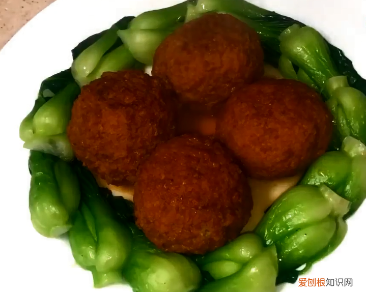 教你红烧狮子头经典做法 红烧狮子头的做法视频