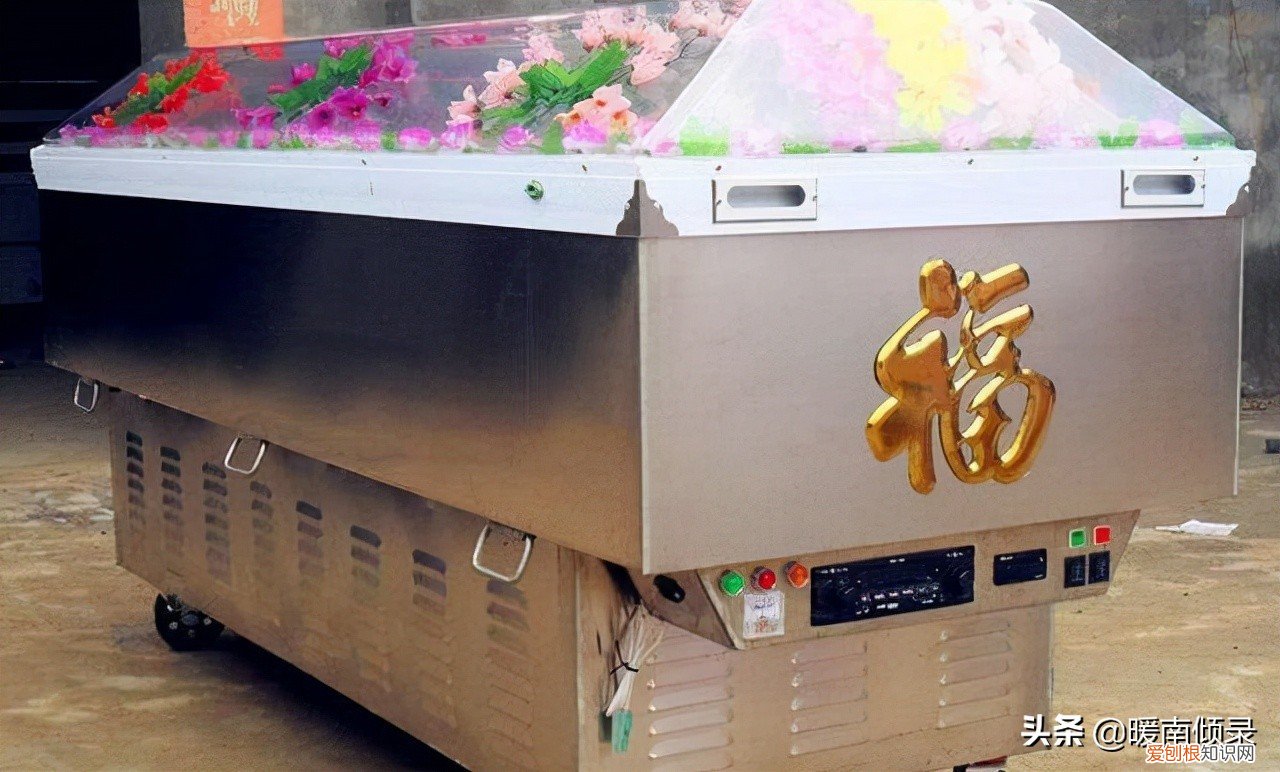 殡仪馆告诉你真相 为什么不能摸死人的手