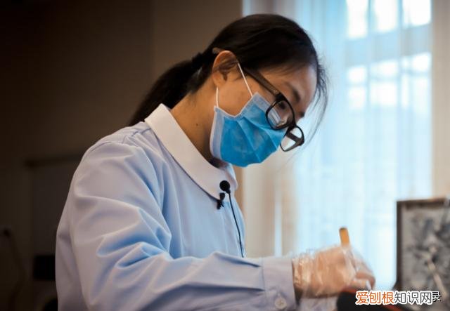 殡仪馆告诉你真相 为什么不能摸死人的手
