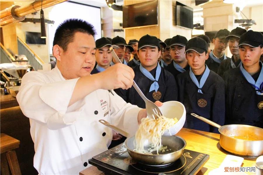 2022年学西餐怎么样，有前途吗? 学西餐厨师好吗
