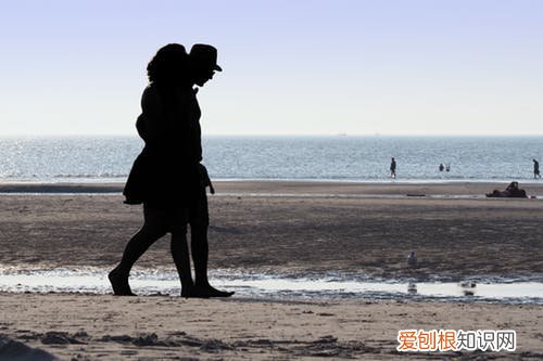 男人不愿碰老婆的表现 男人有反应却不碰你