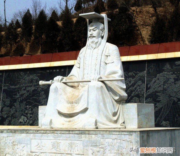 明君比较少，大多数是庸君 秦国历代国君及姓名