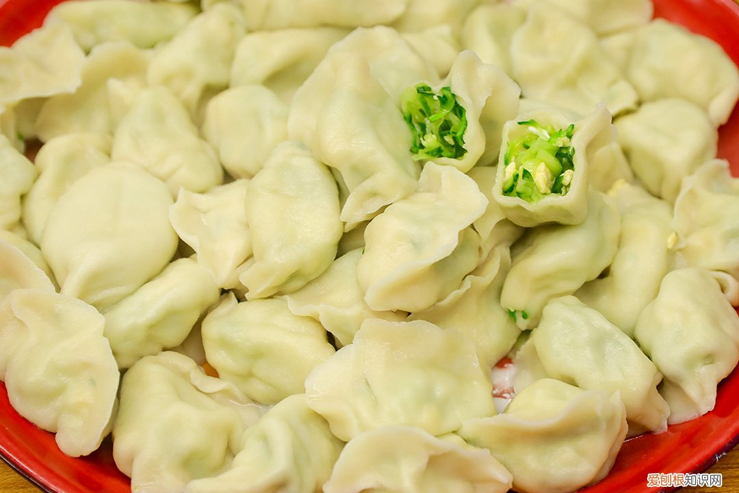 许多地方在小满这一天吃什么菜？小满时节，要“吃3样忌3样”