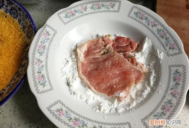 大排用面粉炸好了接下来怎么做 炸大排怎么做嫩而好吃窍门