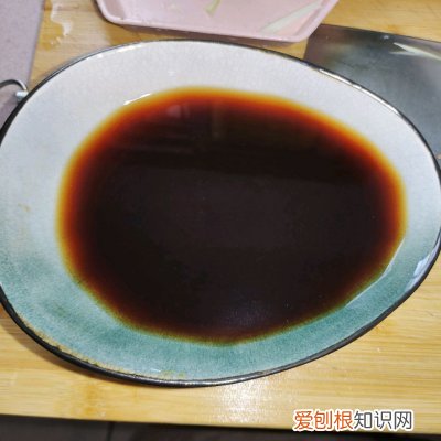 简单几步，越吃越上瘾 油焖大虾正宗的做法