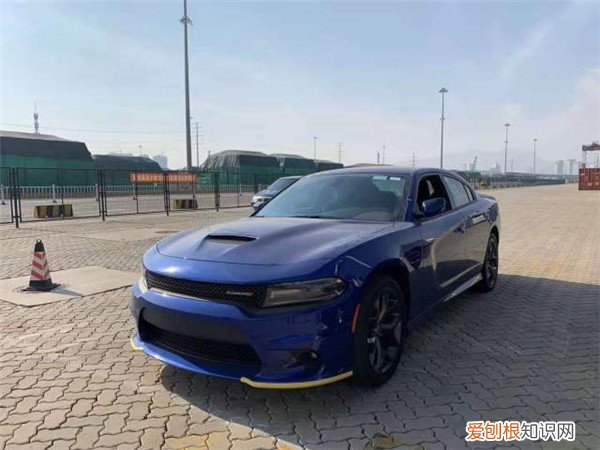 dodge是什么车？“Dodge”,商标象征道奇车强壮剽悍