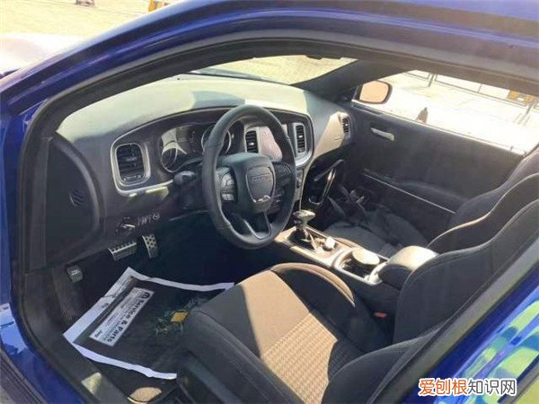 dodge是什么车？“Dodge”,商标象征道奇车强壮剽悍