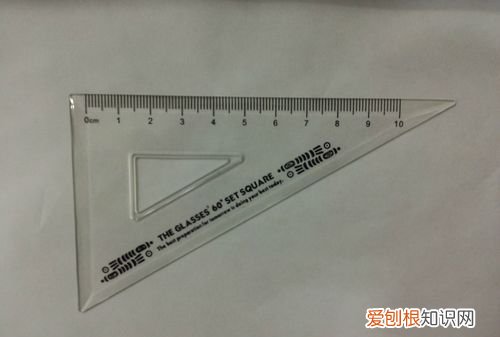 尺子用什么材料做的，尺子用什么材料做成的