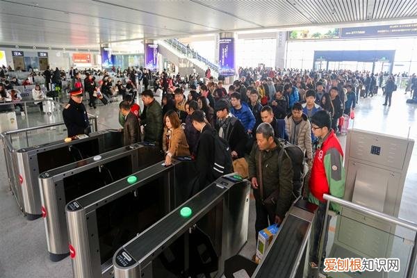 高铁提前多久检票？多数是提前15分钟检票