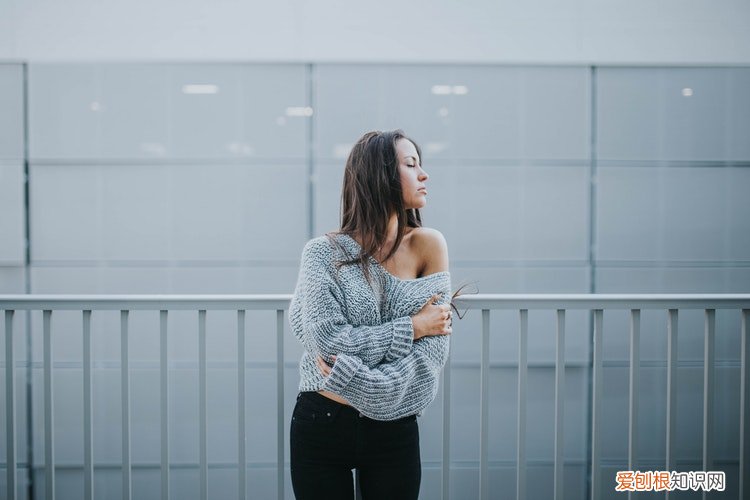 其实，很宠爱的 男生对待特别单纯干净的女生