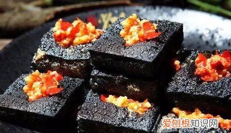 老八吃屎原视频真的假的?吃假粑粑导致账号被封