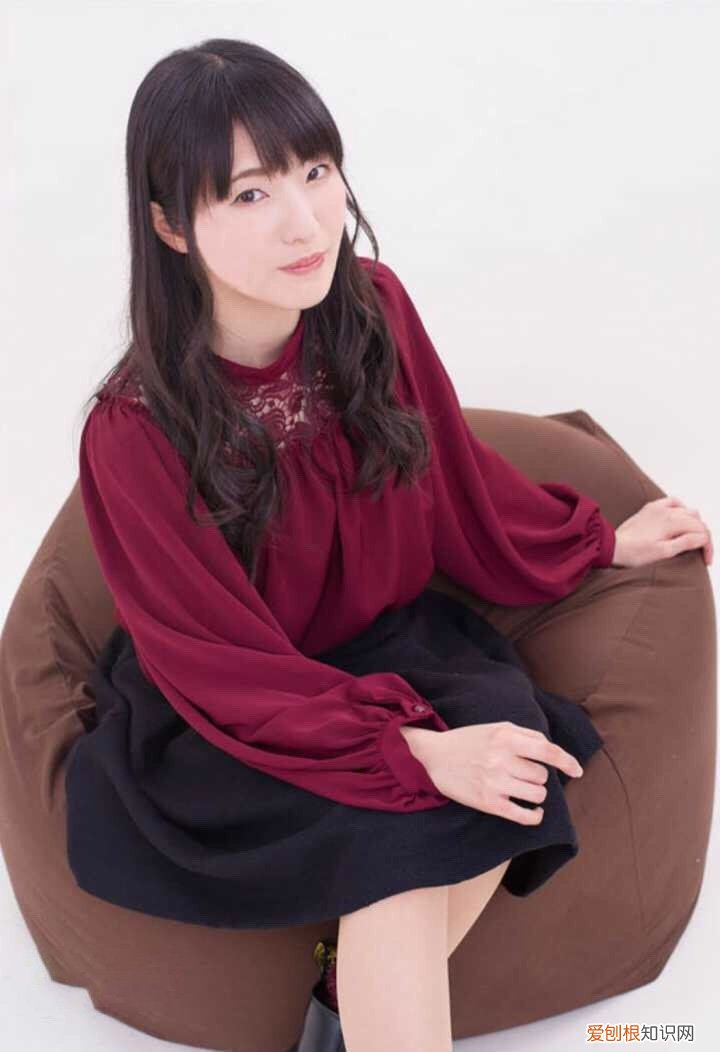 三笠为什么能巨人化?三笠和兵长什么关系