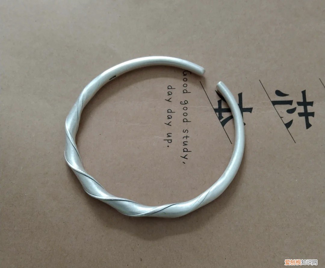 如何鉴别银饰的真假?你都知道吗? s925银和925银的区别