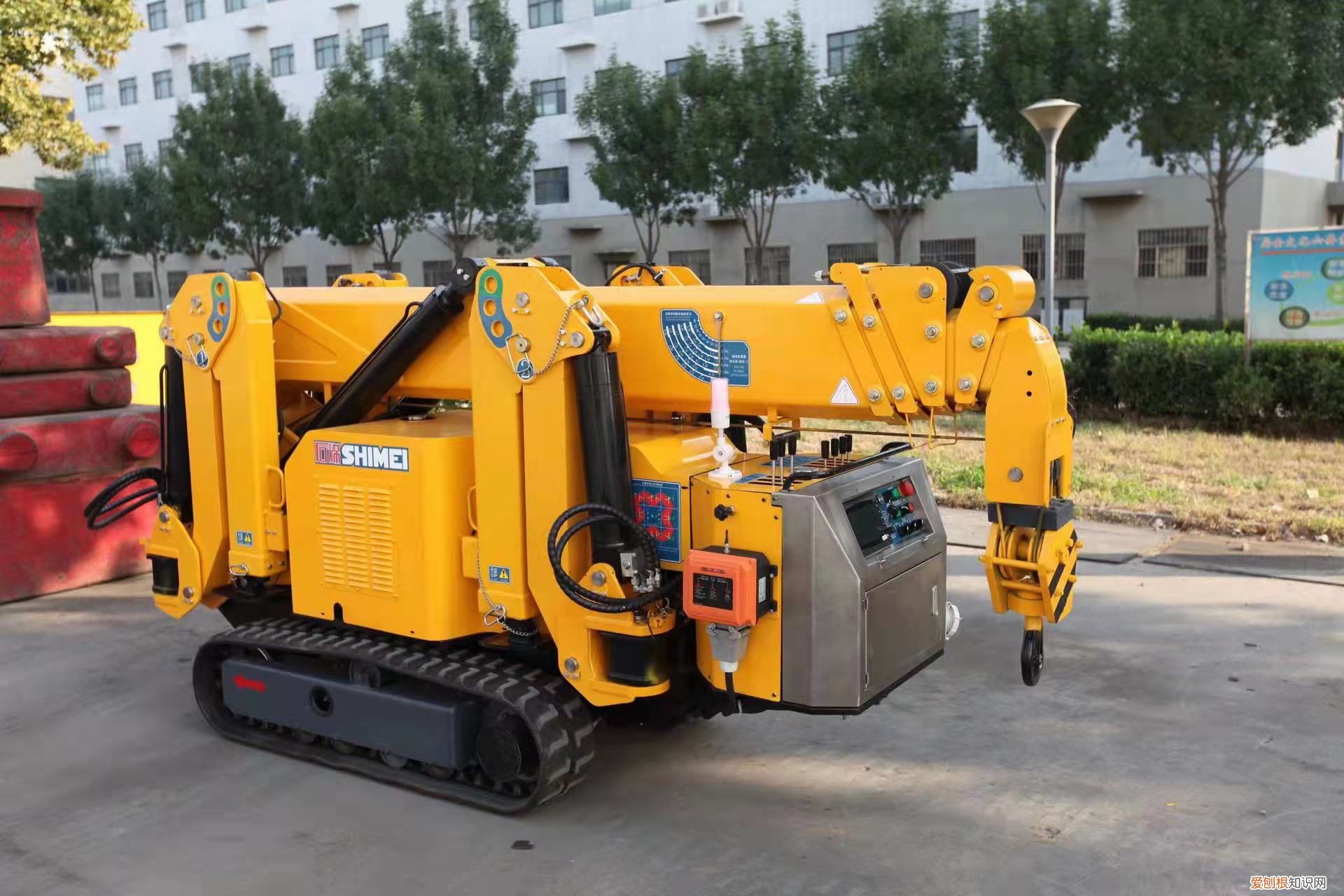 蜘蛛起重机多少钱？便宜的只需要2万多元