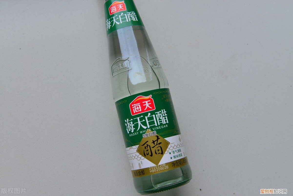 学会这招，洗完和新买的一样干净 白衣服变黄怎么样才能洗白