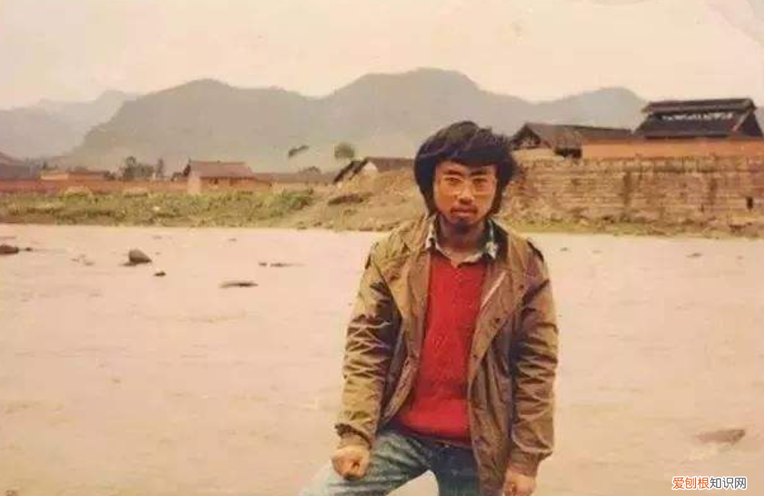 海子为什么卧轨？他死后，他的挚友也突然离世