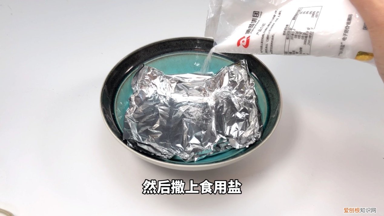 银饰发黑怎么清洗？教你1招快速清理，秒变透亮光洁!