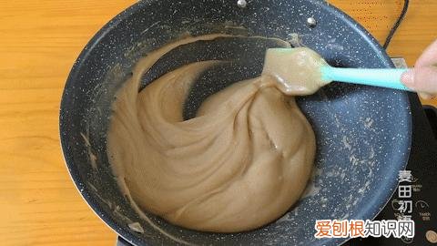 原料简单很容易学会 莲蓉馅是什么材料做的