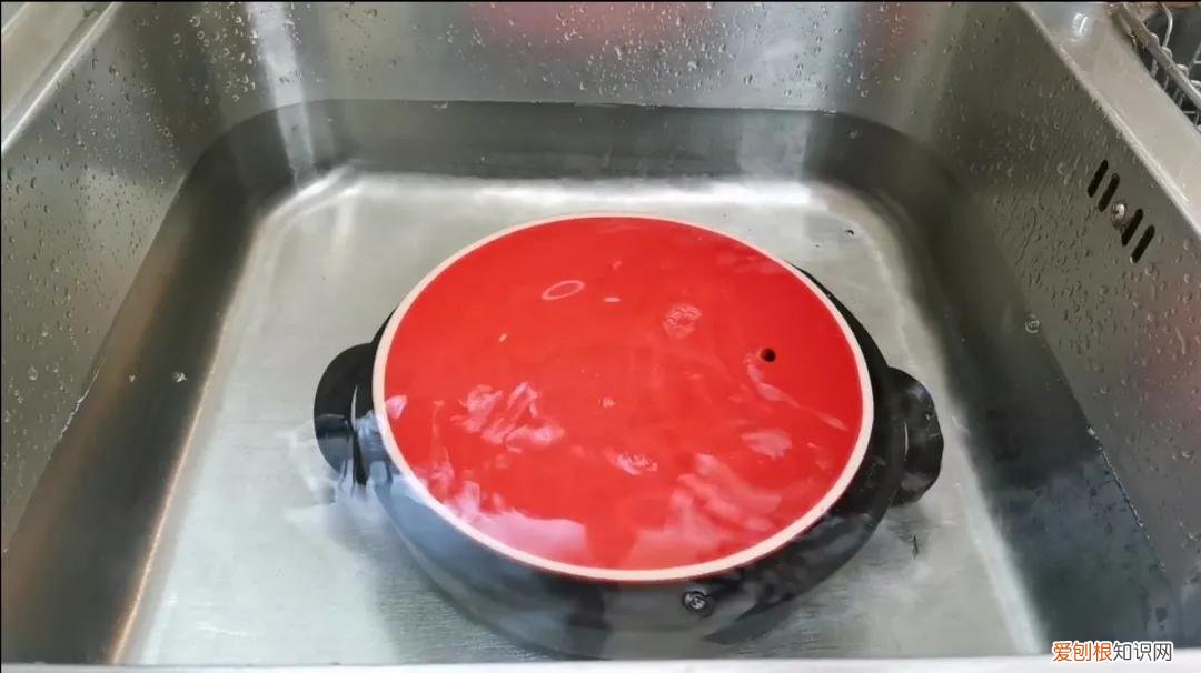 砂锅第一次用需要怎么处理?教你1招,砂锅耐用顺手不开裂