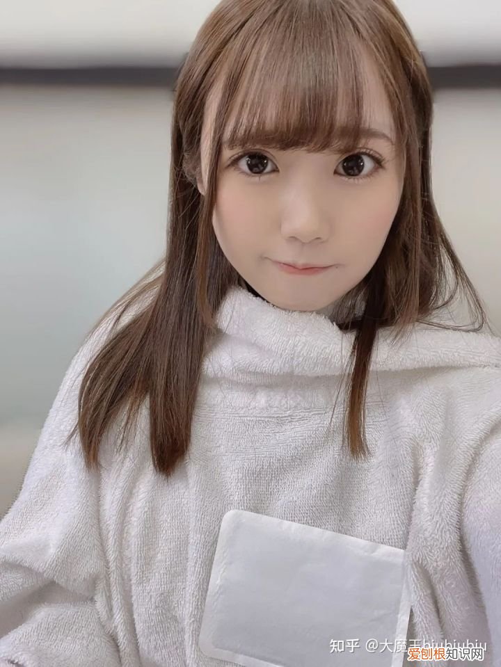 条件优秀但依然是不温不火 小花暖怎么样？