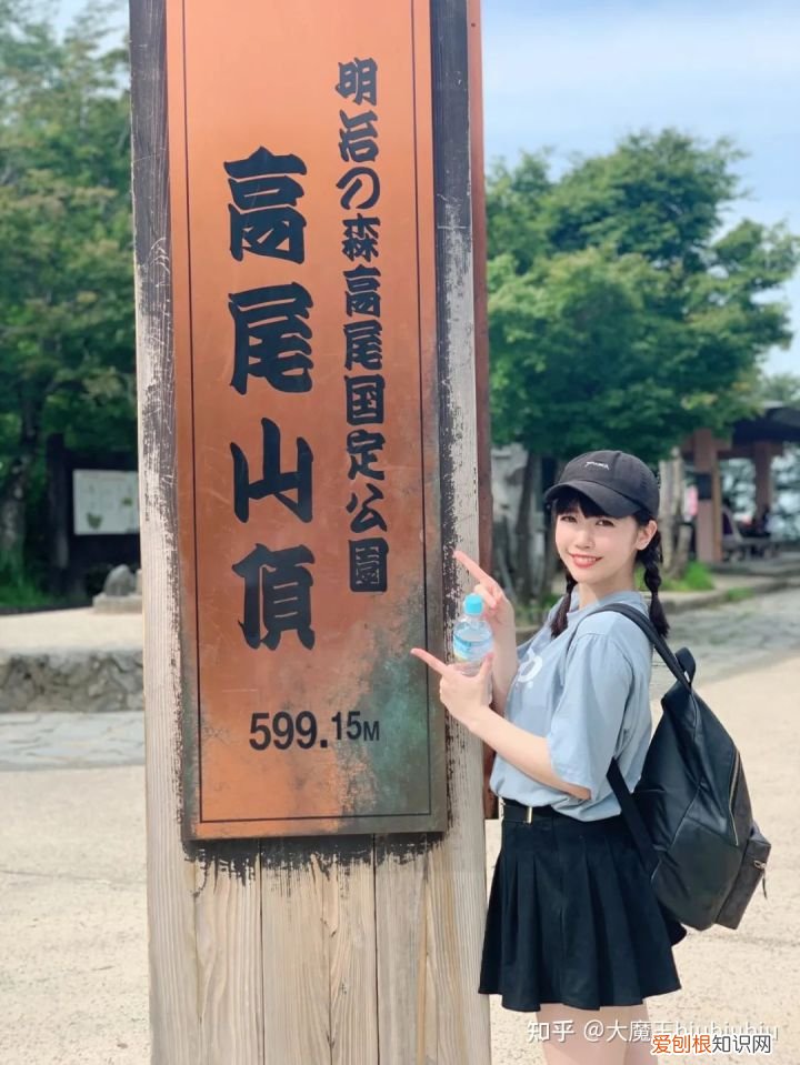 条件优秀但依然是不温不火 小花暖怎么样？