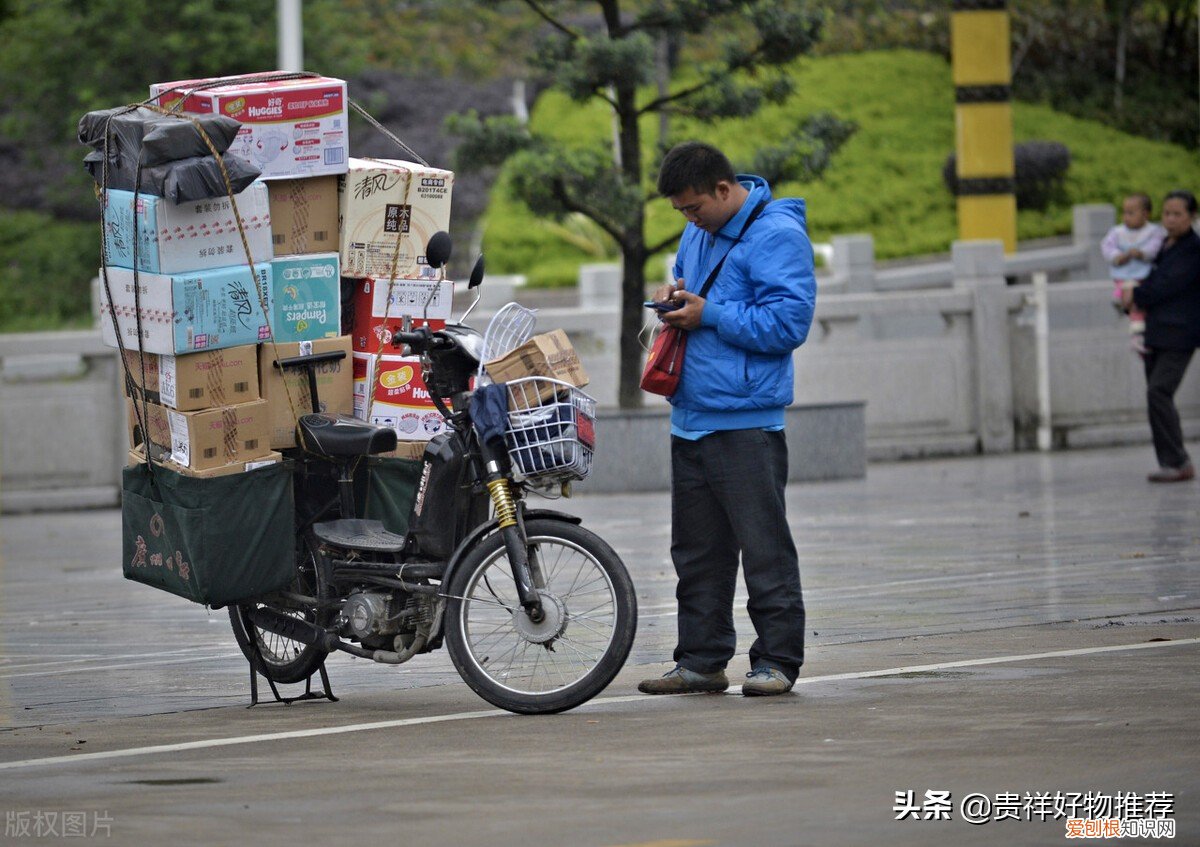 拨打12305又快又实用 投诉快递最狠的方法电话是多少