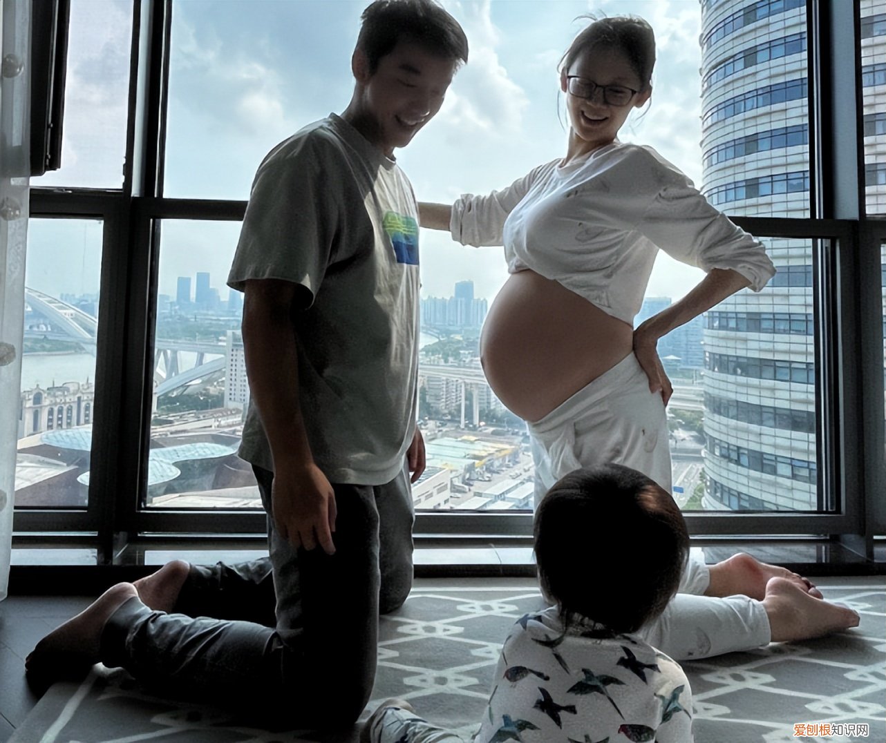 郑恺老婆苗苗原名叫什么
