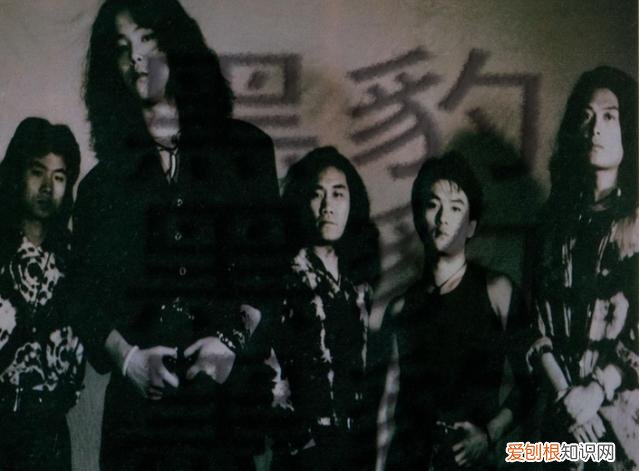 黑豹乐队主唱窦唯为什么退出？窦唯为了王菲退出黑豹