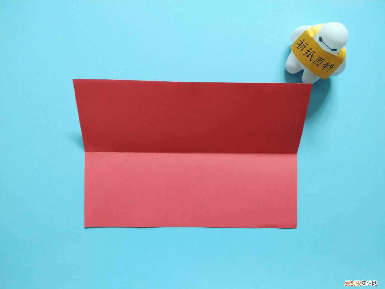 教你折出“飞最远”的纸飞机 能飞9000000米的纸飞机