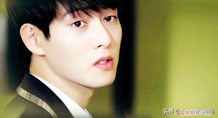 李宗泫孙娜恩事件怎么搞的?李宗泫现在退出组合了吗