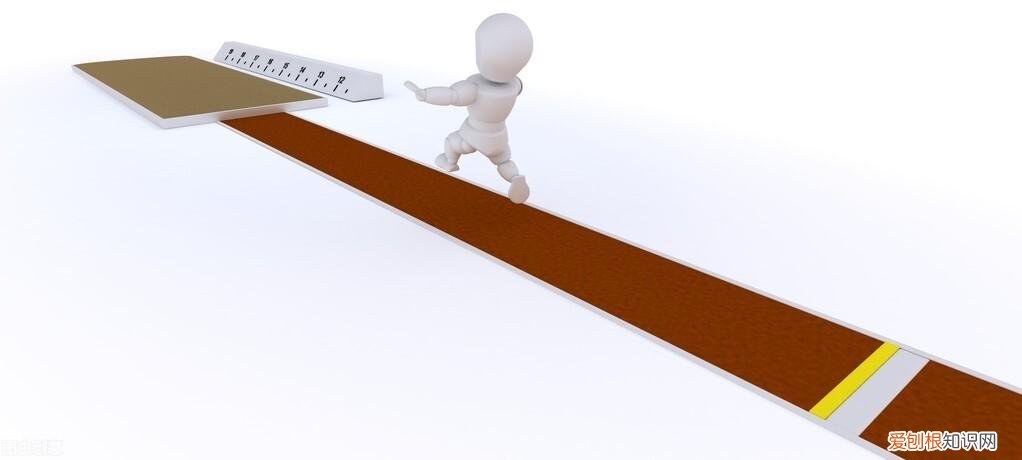 三级跳动作要领讲解 三级跳技巧及动作要领